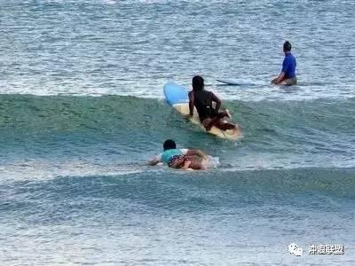 逃离海岛村